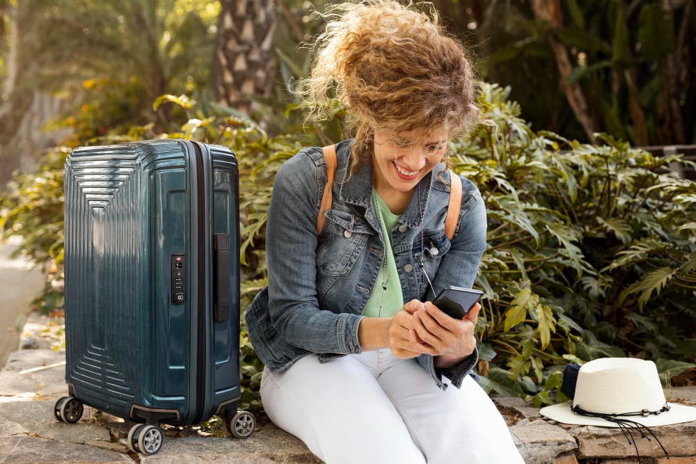Traceur GPS dans une valise en avion - Spotter