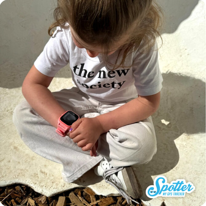 Kind kwijt op strand - Spotter GPS kinderhorloge